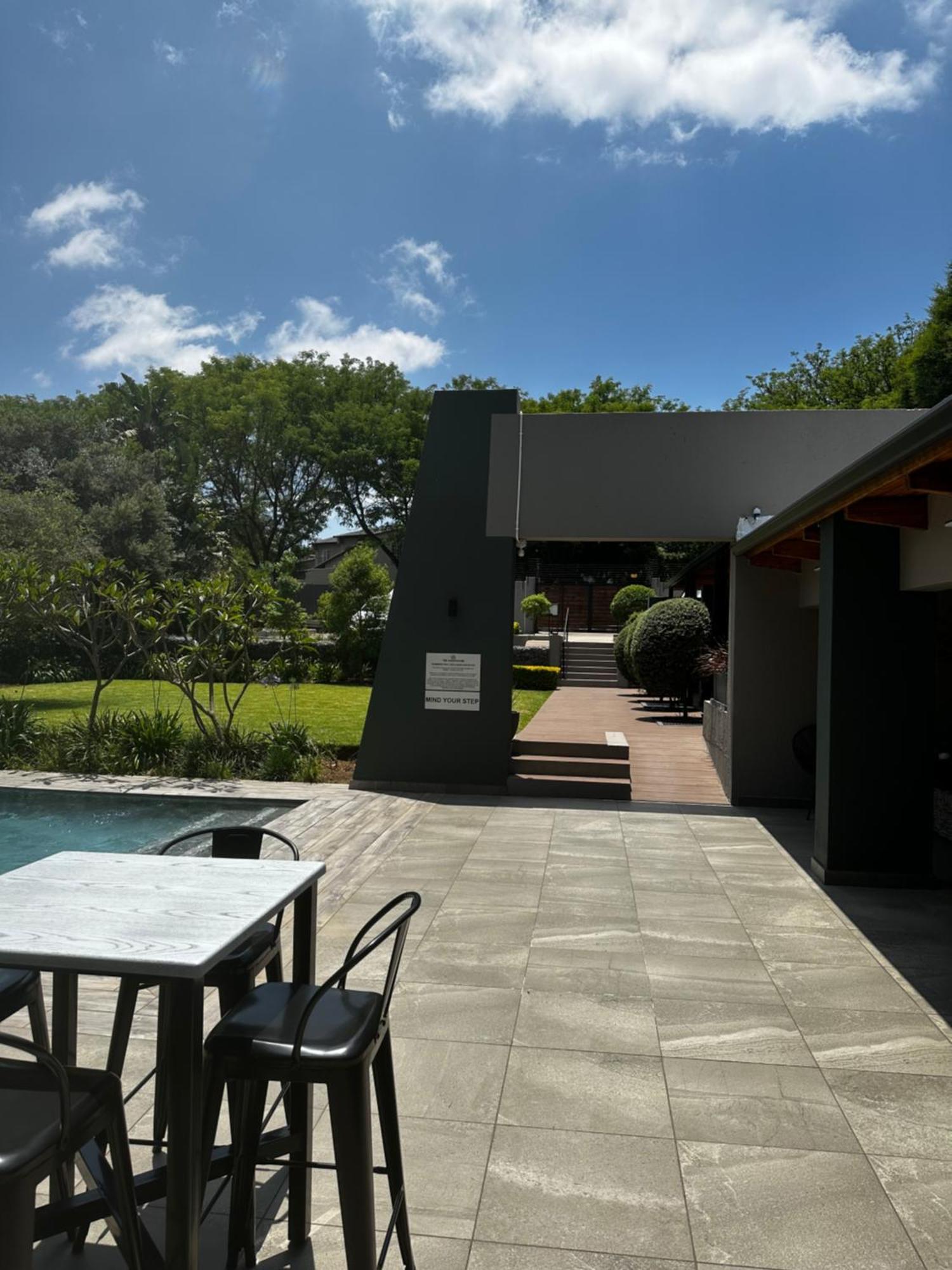 The Guesthouse 6 On Vrede Johannesburg Exteriör bild